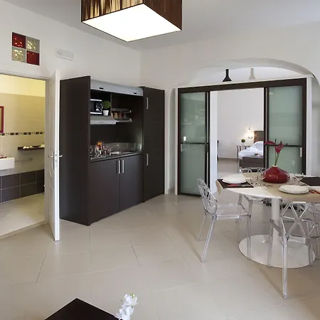 بيت ضيافة La Piazzetta 4*