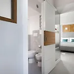 La Piazzetta 4*