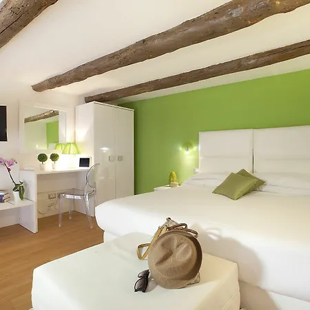La Piazzetta 4*