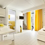 La Piazzetta Πανσιόν 4*