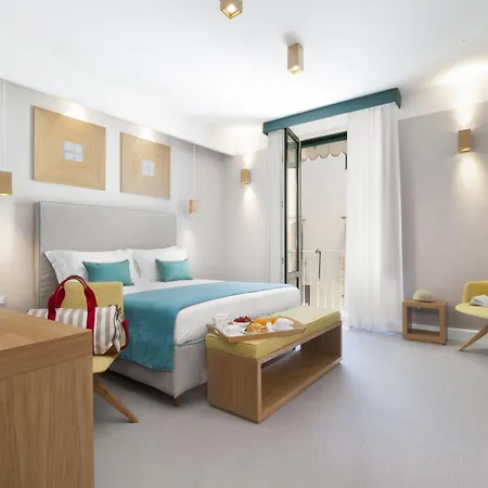 招待所 拉皮亚泽塔宾馆 4*