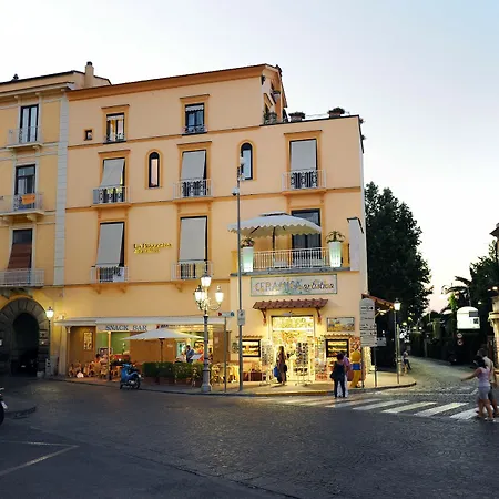 La Piazzetta Гостьовий будинок Сорренто