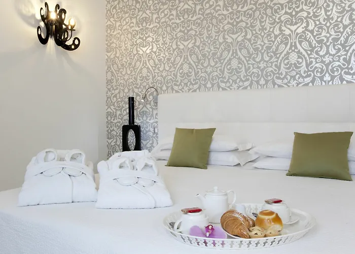 Guest house La Piazzetta 4*