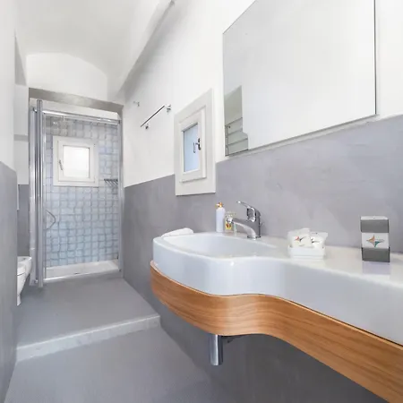 La Piazzetta Pensión 4*